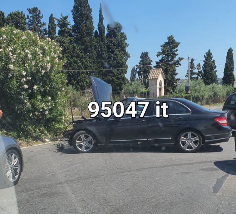 BELPASSO. VIOLENTO SCONTRO TRA DUE AUTO