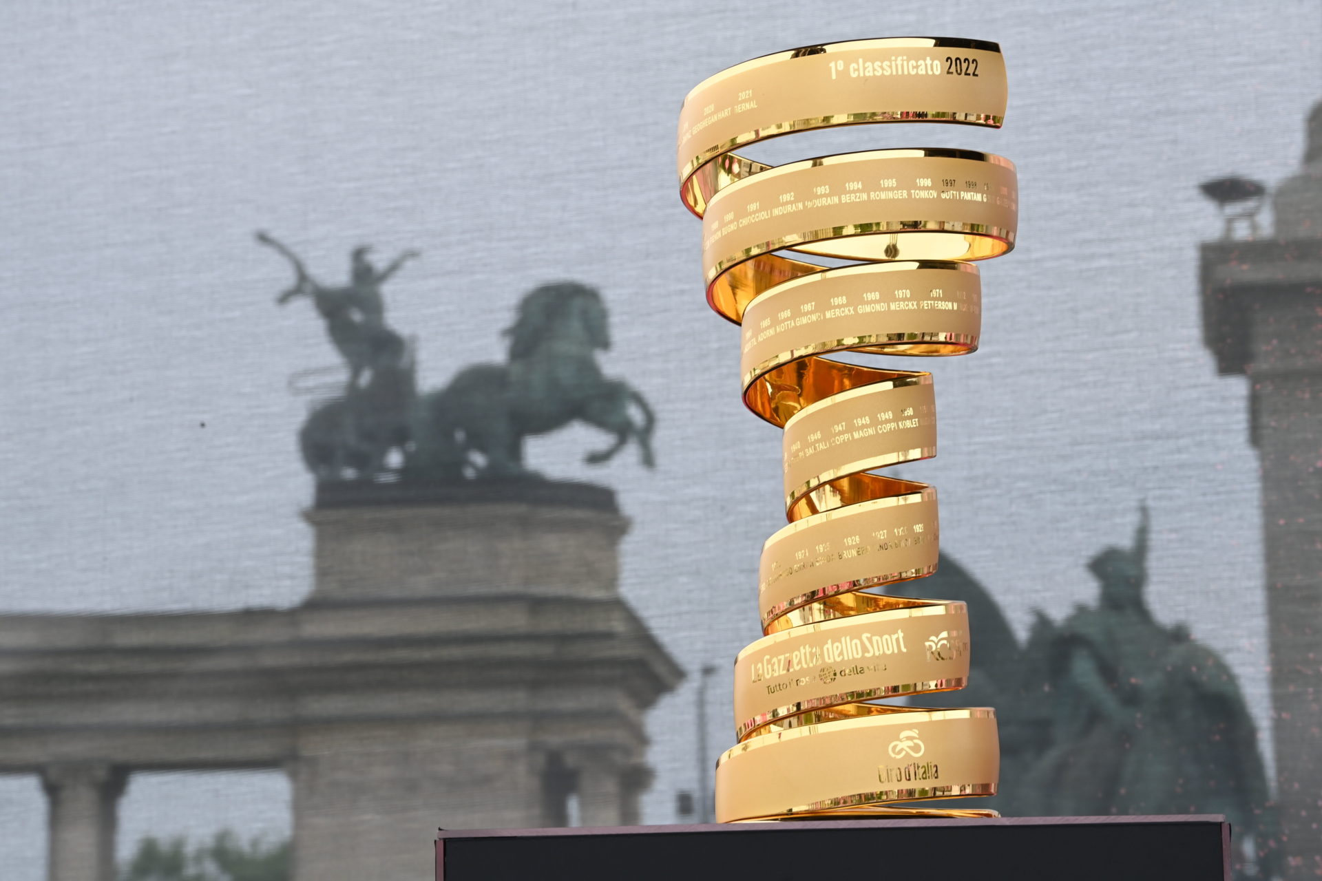 IL GIRO D'ITALIA È PARTITO DA BUDAPEST: MARTEDÌ 10 MAGGIO IL PASSAGGIO DA PATERNÒ