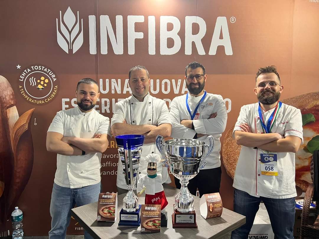 EXPOCOOK, IL PATERNESE ROSARIO CONSOLI CAMPIONE DEL MONDO DI PIZZA A SQUADRE CON  LA SQUADRA "INFIBRA"