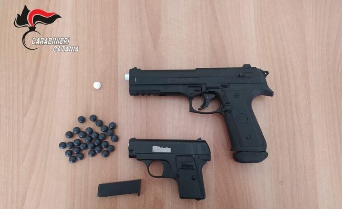 LITE TRA VICINI PER UN PASSO CARRABILE FINISCE A COLPI DI PISTOLA, DENUNCIATO 67ENNE - 