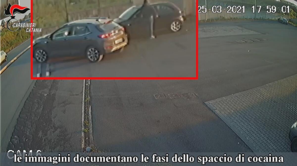 CATANIA, IL BOSS GESTIVA IL BUSINESS DELLA DROGA DAL CARCERE: 17 ARRESTI - 