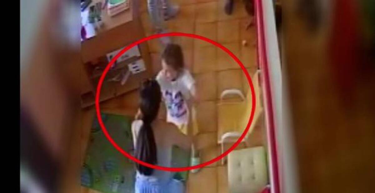 L’ULTIMO ABBRACCIO DI ELENA ALL’ASILO CON LA MADRE PRIMA DI ESSERE UCCISA – IL VIDEO - 
