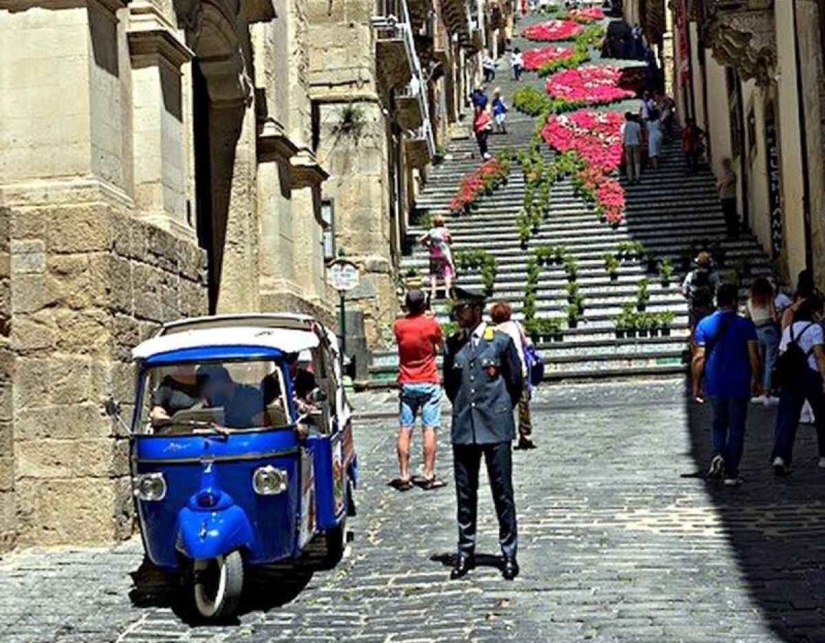 SCOPERTA ASSOCIAZIONE CULTURALE E DI PROMOZIONE TURISTICA EVASORE PER OLTRE 286 MILA EURO - 