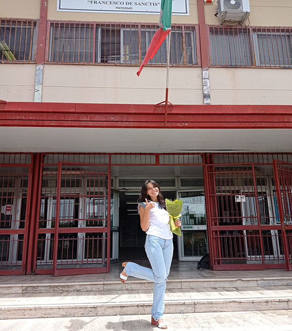 SARA MARIA BAVIERALICEO LINGUISTICO "FRANCESCO DE SANCTIS" 5° Sez. AI