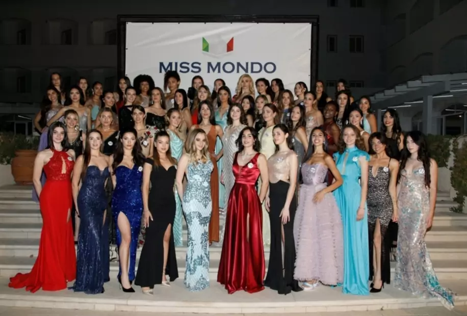 MISS MONDO: LA PATERNESE ANDREA MESSINA VINCITRICE DELLA FASCIA "MISS DEL WEB"