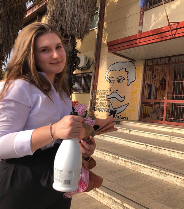 CRISTINA CONSOLOLICEO LINGUISTICO "FRANCESCO DE SANCTIS" 5° Sez. DL