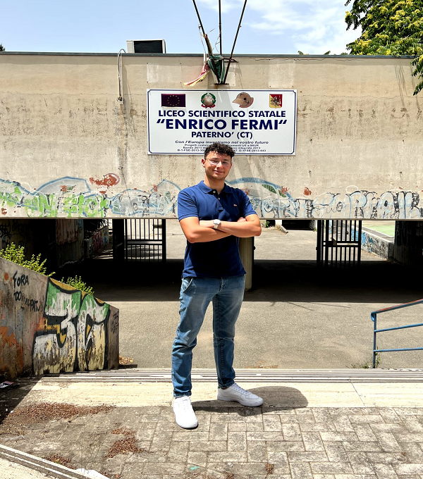 RICCARDO PIERPAOLO NICOSIA LICEO SCIENTIFICO "ENRICO FERMI" 5° Sez. CT