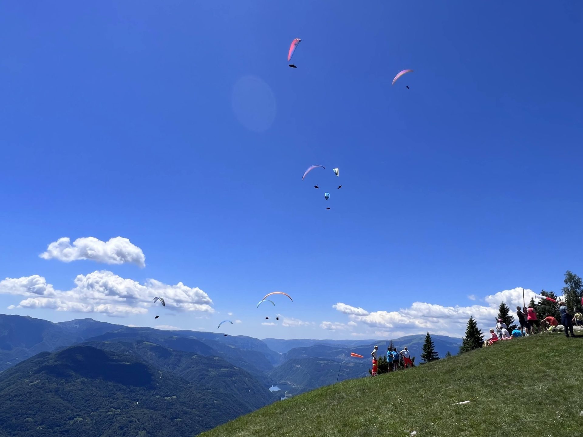 IN ALTRO ADIGE E A MILANO I TITOLI ITALIANI DI PARAPENDIO, TRA I PROTAGONISTI IL PATERNESE BUSETTA
