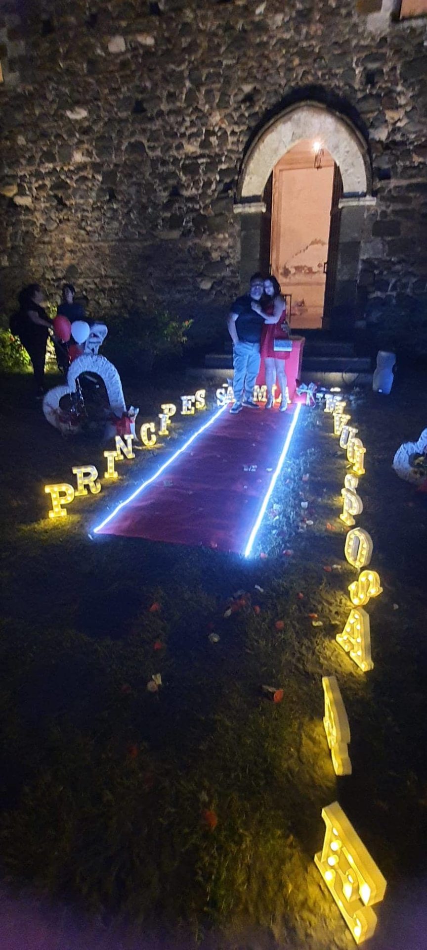 PATERNO' : PROPOSTA DI MATRIMONIO IERI SERA AL CASTELLO NORMANNO