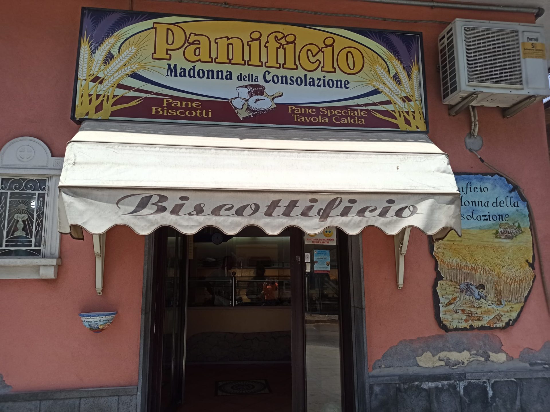 "CICCAmu di rispettare la nostra città",  la campagna di sensibilizzazione lanciata da Rosanna Lauria e Riccardo Perciato