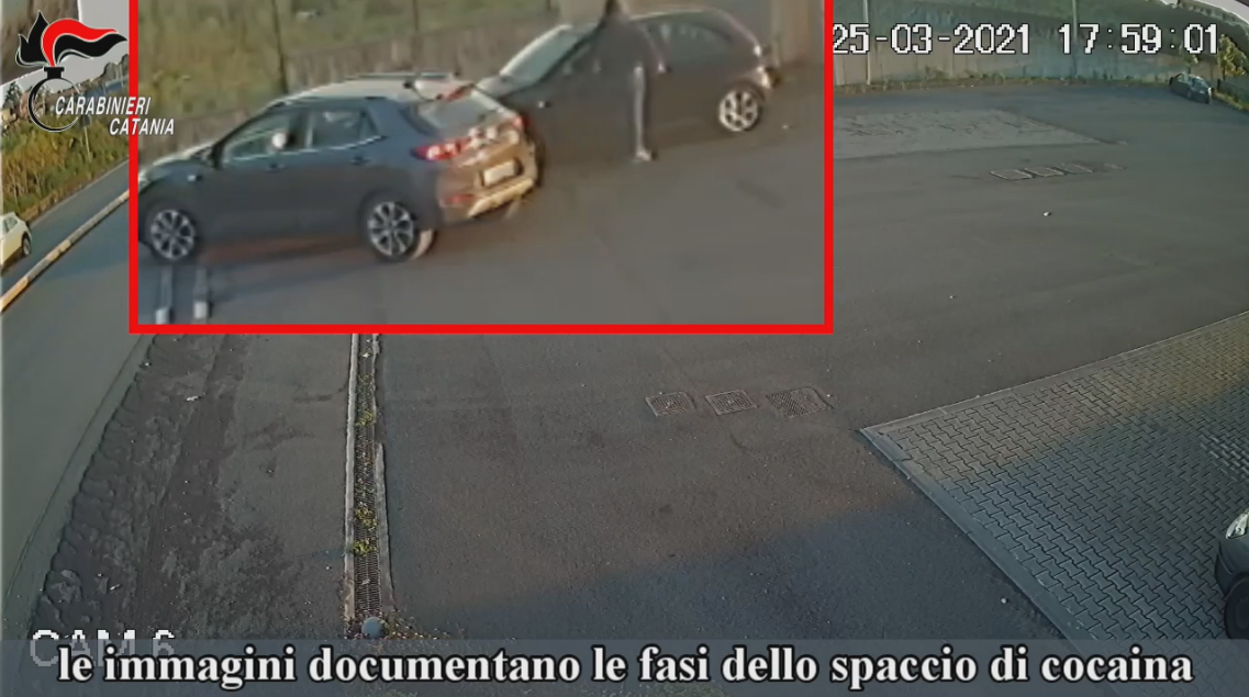 CATANIA, IL BOSS GESTIVA IL BUSINESS DELLA DROGA DAL CARCERE: 17 ARRESTI