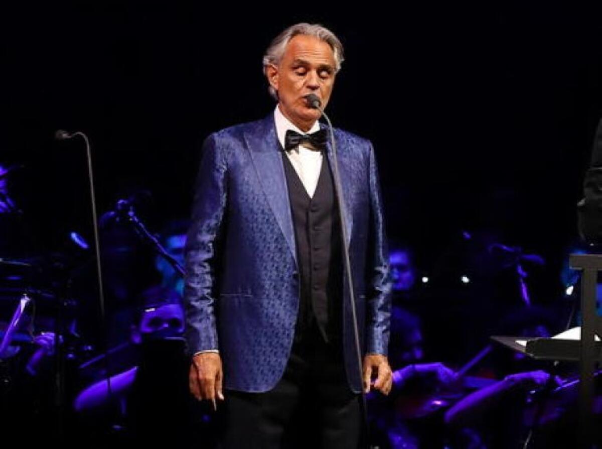 CANCELLATO IL VOLO AL FIGLIO, SUL PALCO DELLA VERSILIANA SI PRESENTA IL PADRE: ANDREA BOCELLI - 