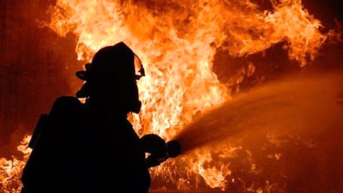 SCOPPIA BOMBOLA DI GAS DURANTE INCENDIO NELL’AGRIGENTINO, FERITI TRE VIGILI DEL FUOCO - 