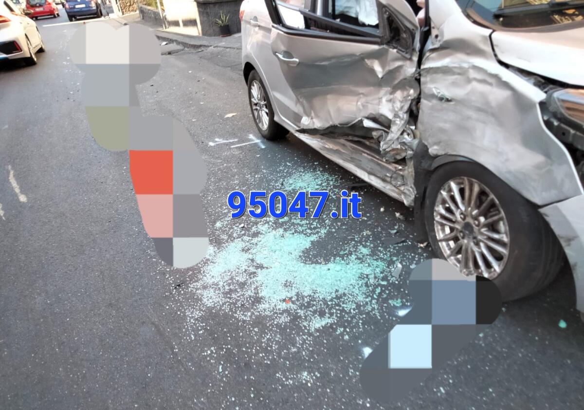 SAN PIETRO CLARENZA: SCONTRO TRA DUE AUTO - 