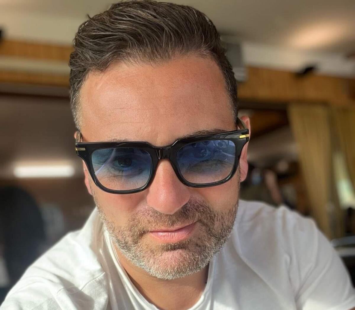 GRAVISSIMO INCIDENTE NELLA NOTTE AD ACIREALE. MORTO 43ENNE GRAVE IL FRATELLO - 