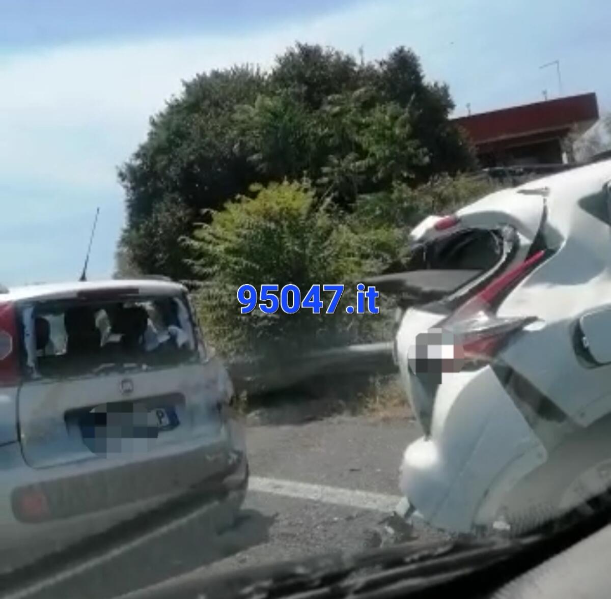 INCIDENTE TRA TRE AUTO SULL'A18 CATANIA MESSINA. - 