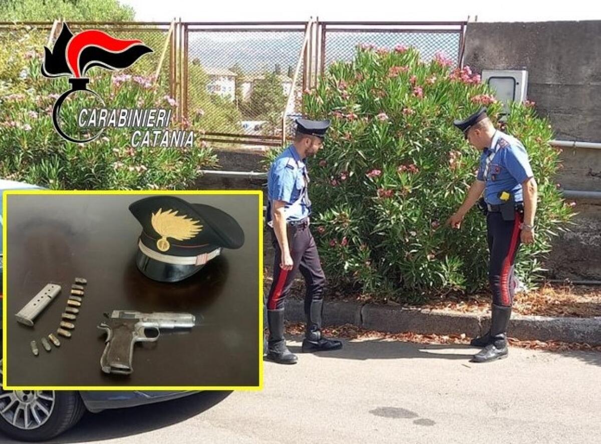 PATERNÒ. SI PREPARAVA PER UN AGGUATO: ARRESTATO CON UNA PISTOLA - 