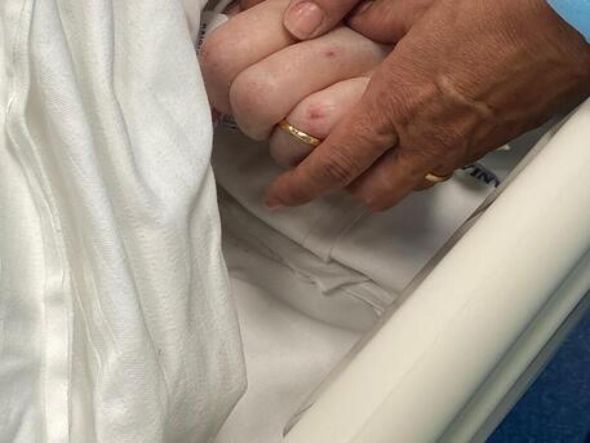 CATANIA: LUI È RICOVERATO, NOZZE IN TERAPIA SEMI-INTENSIVA - 