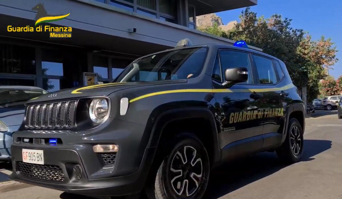 MESSINA. OBBLIGAVANO I DIPENDENTI A RESTITUIRE PARTE DELLO STIPENDIO: 4 ARRESTI - 