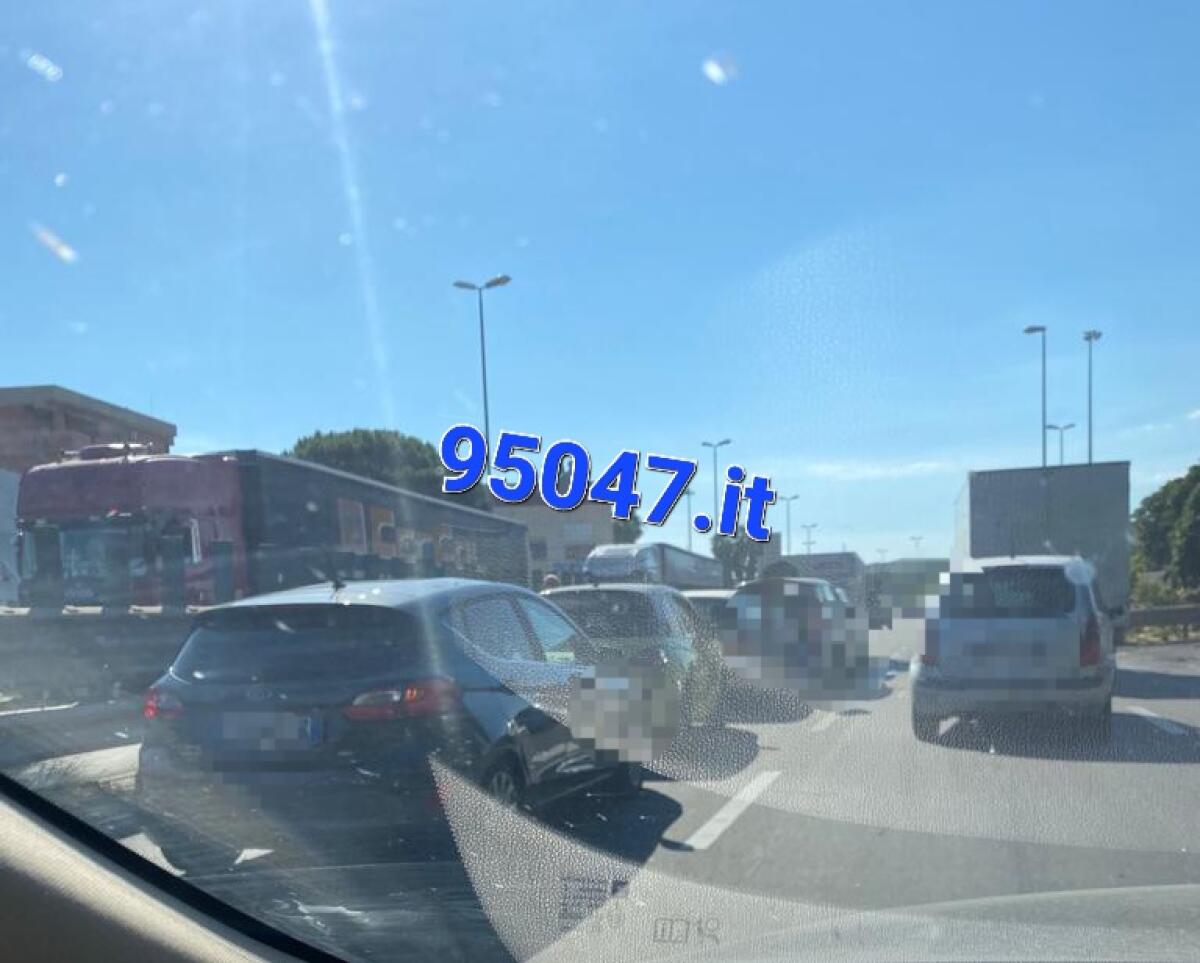 TAMPONAMENTO FRA 5 AUTO SULLA SS 121 PATERNO'- CATANIA - 