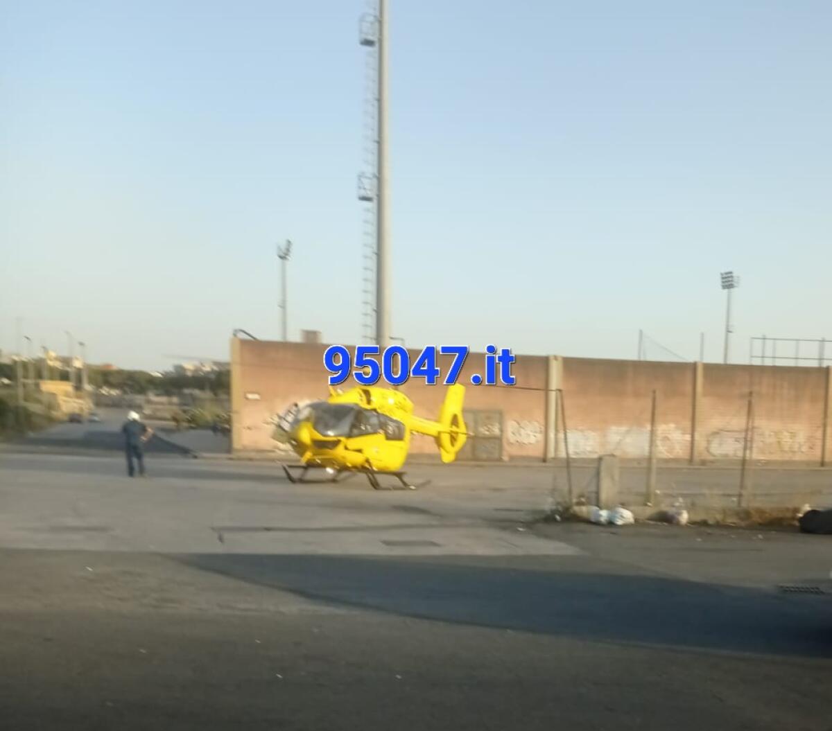 PATERNÒ: PEDONE INVESTITO AL CORSO ITALIA, TRASPORTATO IN ELISOCCORSO AL CANNIZZARO - 