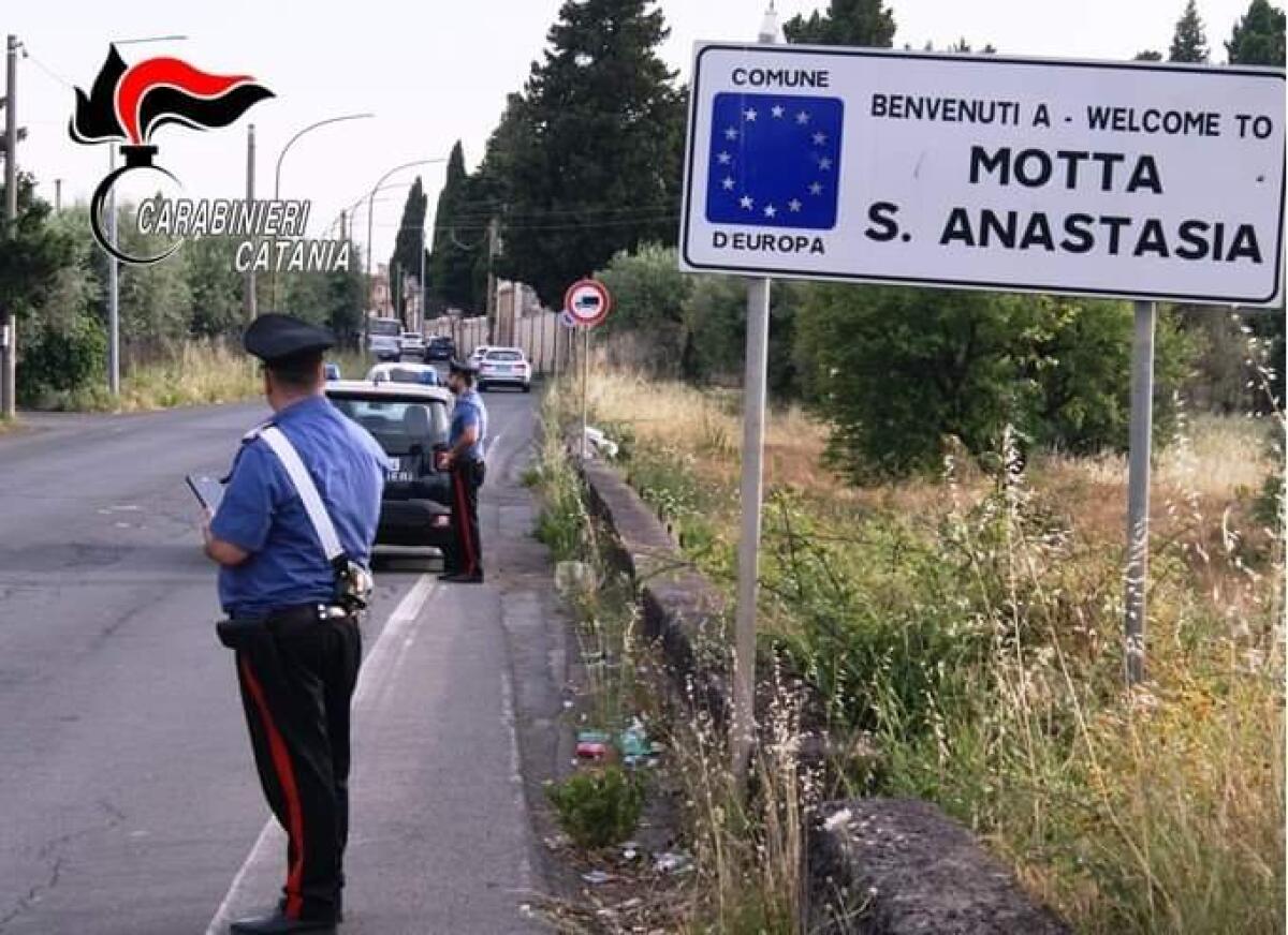 MOTTA SANT'ANASTASIA: CONTINUAVA  A SPACCIARE, ARRESTATO 44ENNE - 