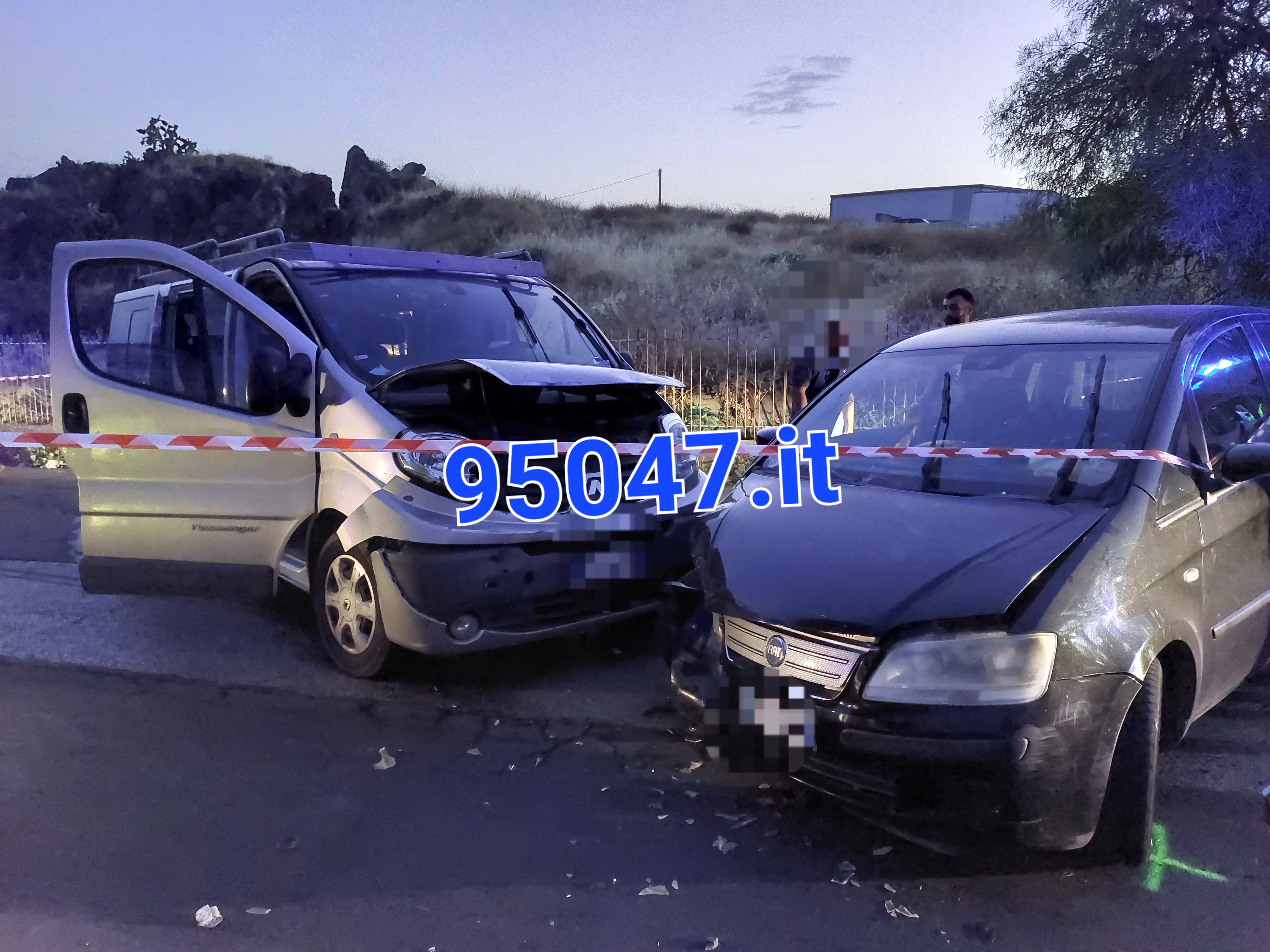 PATERNO': INCIDENTE IN VIA GIOVANNI VERGA