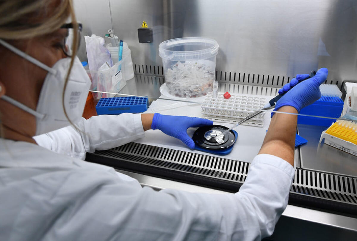 IN AUSTRIA PROFESSORI IN AULA ANCHE SE POSITIVI AL COVID-19 - 