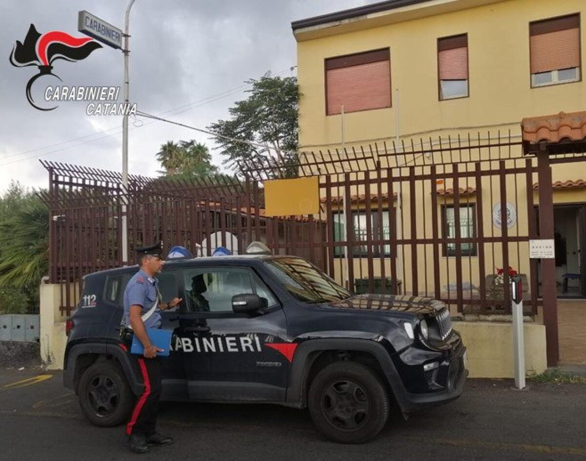 RAGALNA, BECCATI DI NOTTE CON ARNESI DA SCASSO: 3 DENUNCIATI - 