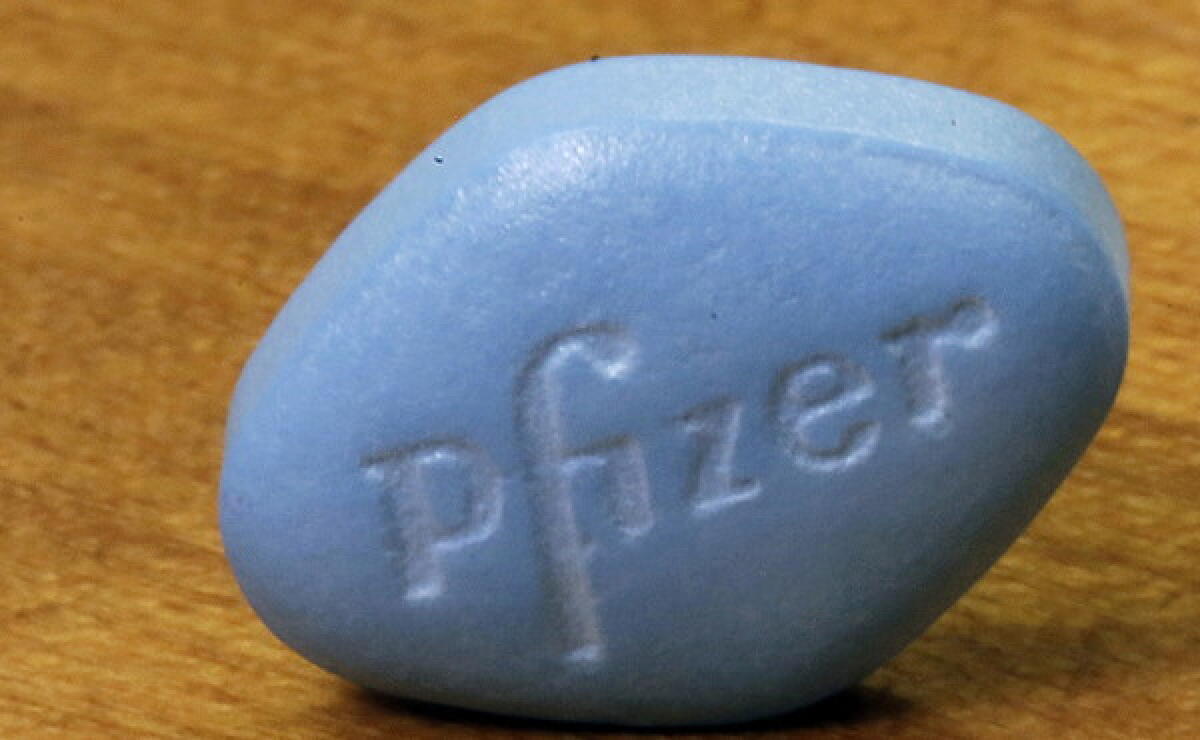 PENSIONATO TORNA A BARI CON 400 PILLOLE DI VIAGRA: "È USO PERSONALE", MA IL TRIBUNALE LO CONDANNA - 