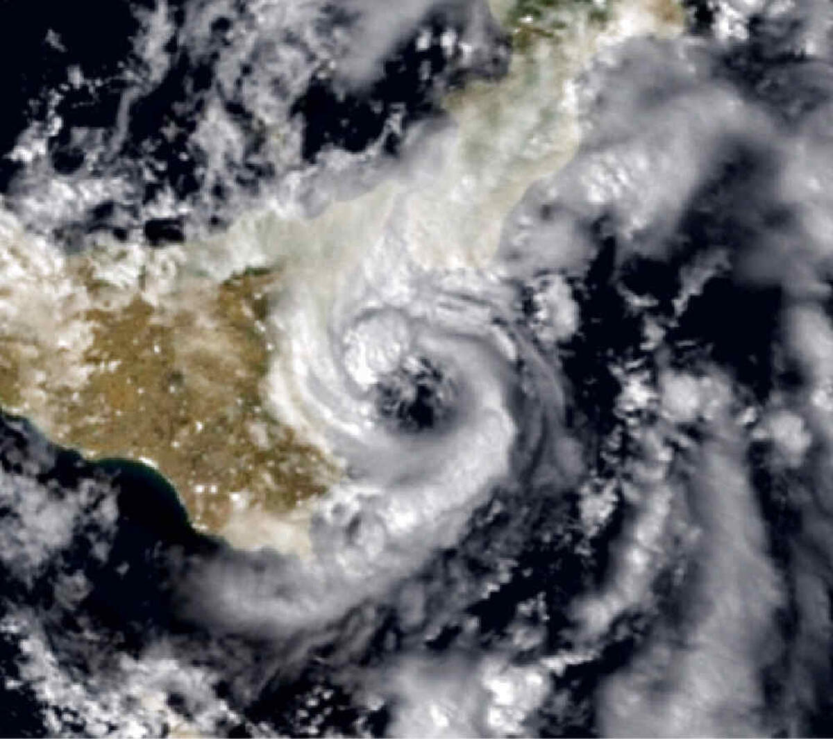IL MARE È SEMPRE PIÙ CALDO IN SICILIA, IL METEOROLOGO: «COSÌ AUMENTA IL RISCHIO URAGANI NEL MEDITERRANEO» - 