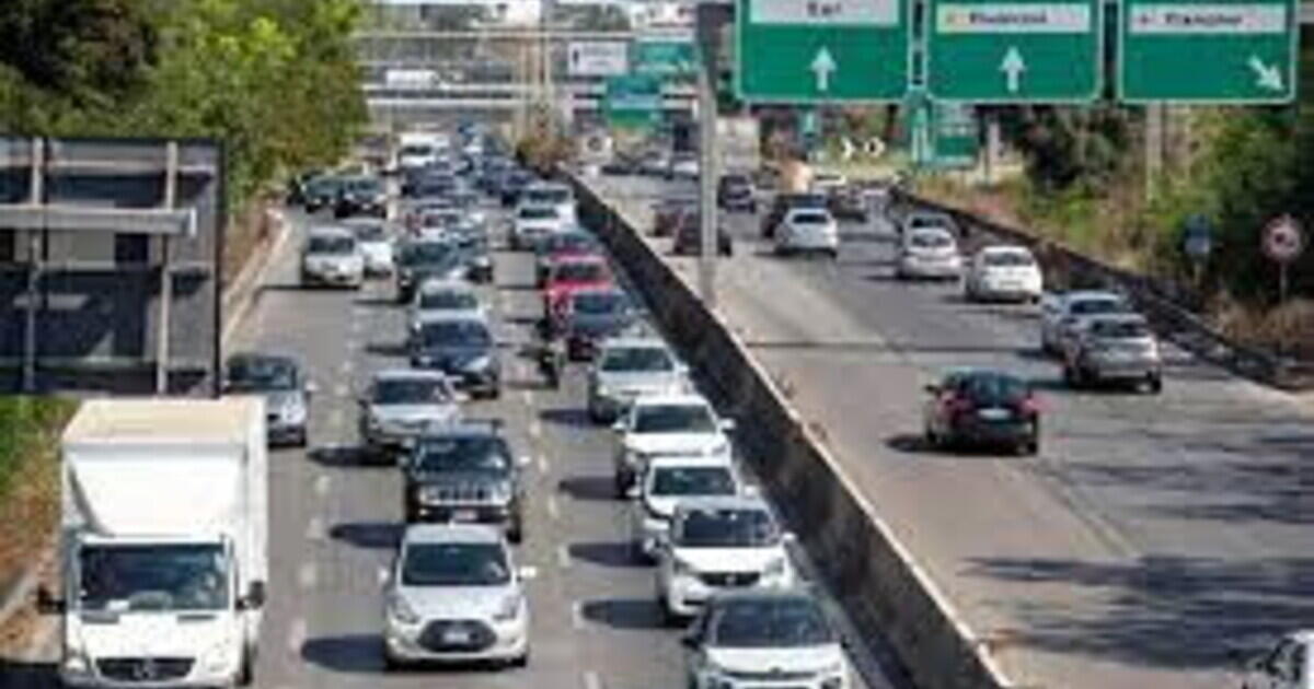 NEL WEEKEND TRAFFICO DA INCUBO SULLE AUTOSTRADE: DOPO DUE ANNI DI PANDEMIA TORNA IL BOLLINO NERO - 