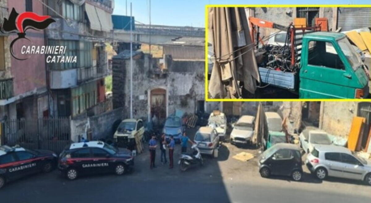 CATANIA. DISCARICA DI ROTTAMI IN MEZZO ALLA STRADA E FURTI DI ENERGIA - 