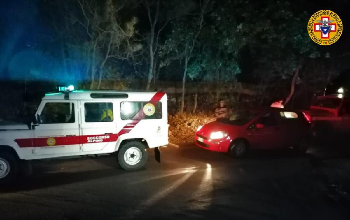 RAGALNA. DISPERSI IN FITTA AREA BOSCHIVA IN CONTRADA MILIA: SALVATI  DAL SOCCORSO ALPINO - 
