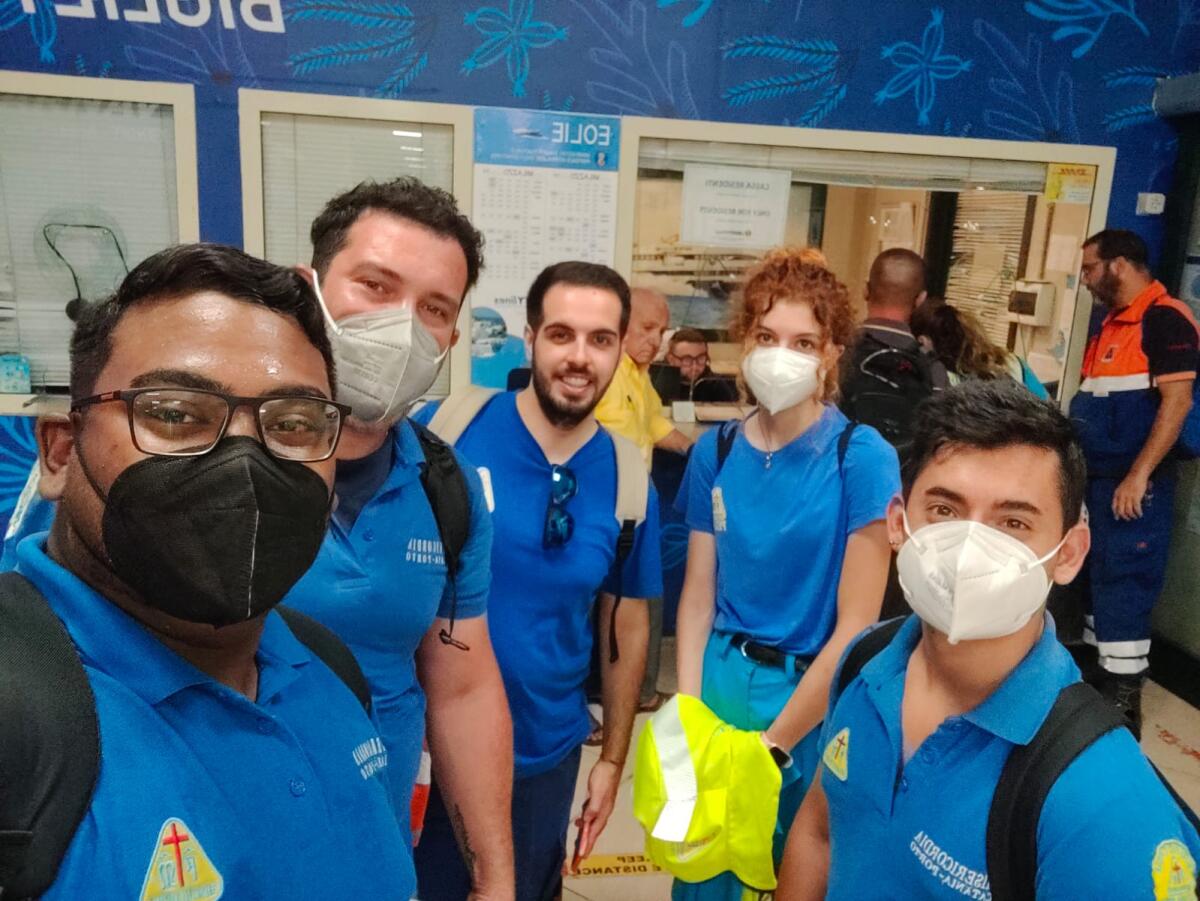 MISERICORDIE CATANESI IN PARTENZA PER STROMBOLI - 