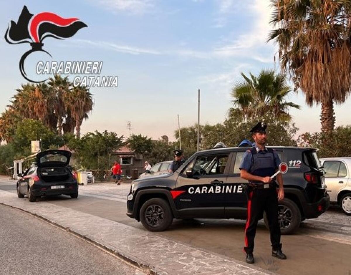 CATANIA: PLAYA, CONTINUANO I CONTROLLI, SANZIONI AD ALCUNI STABILIMENTI - 