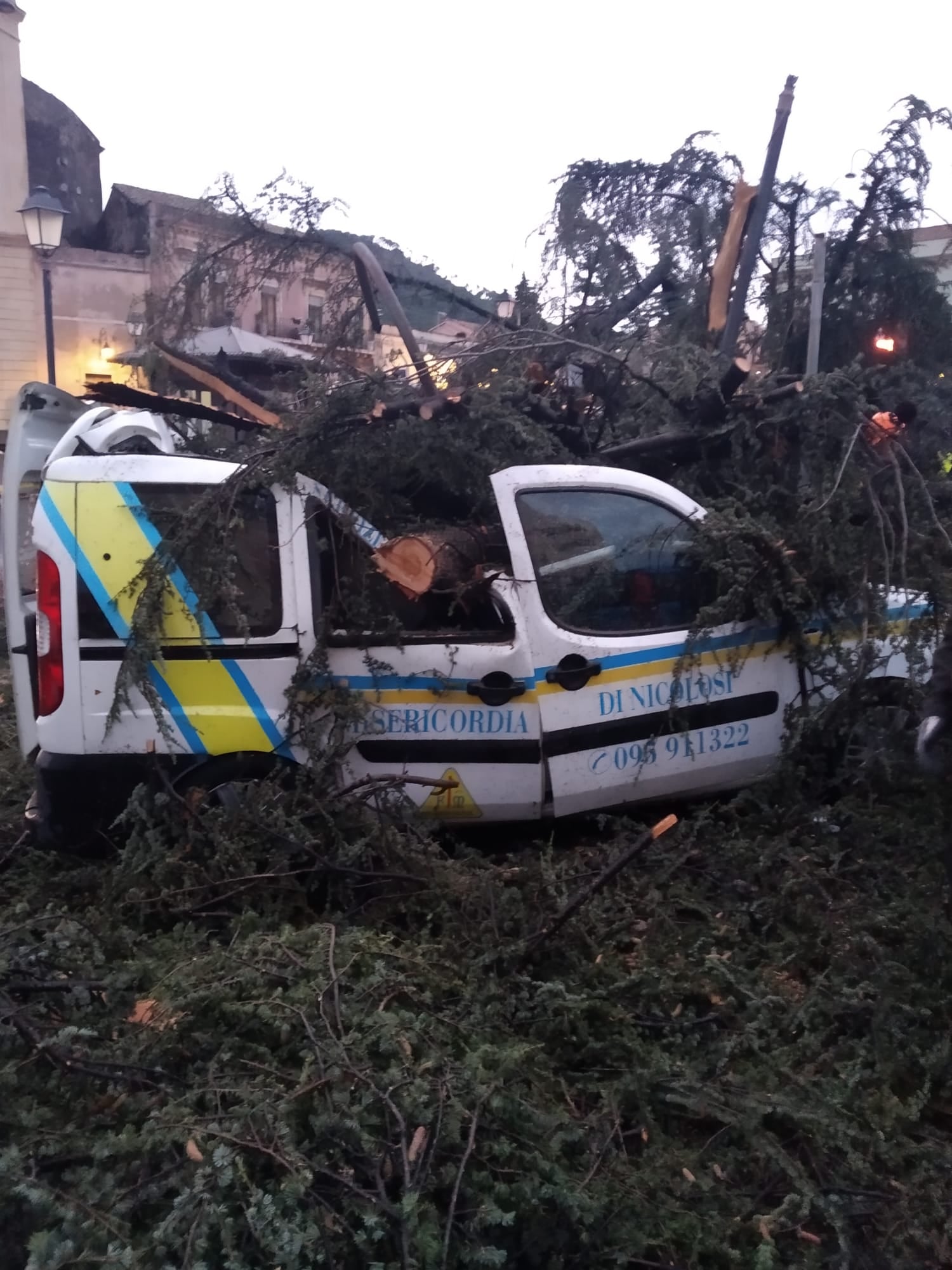 LA MISERICORDIA DI NICOLOSI INAUGURA UN VEICOLO DISABILI