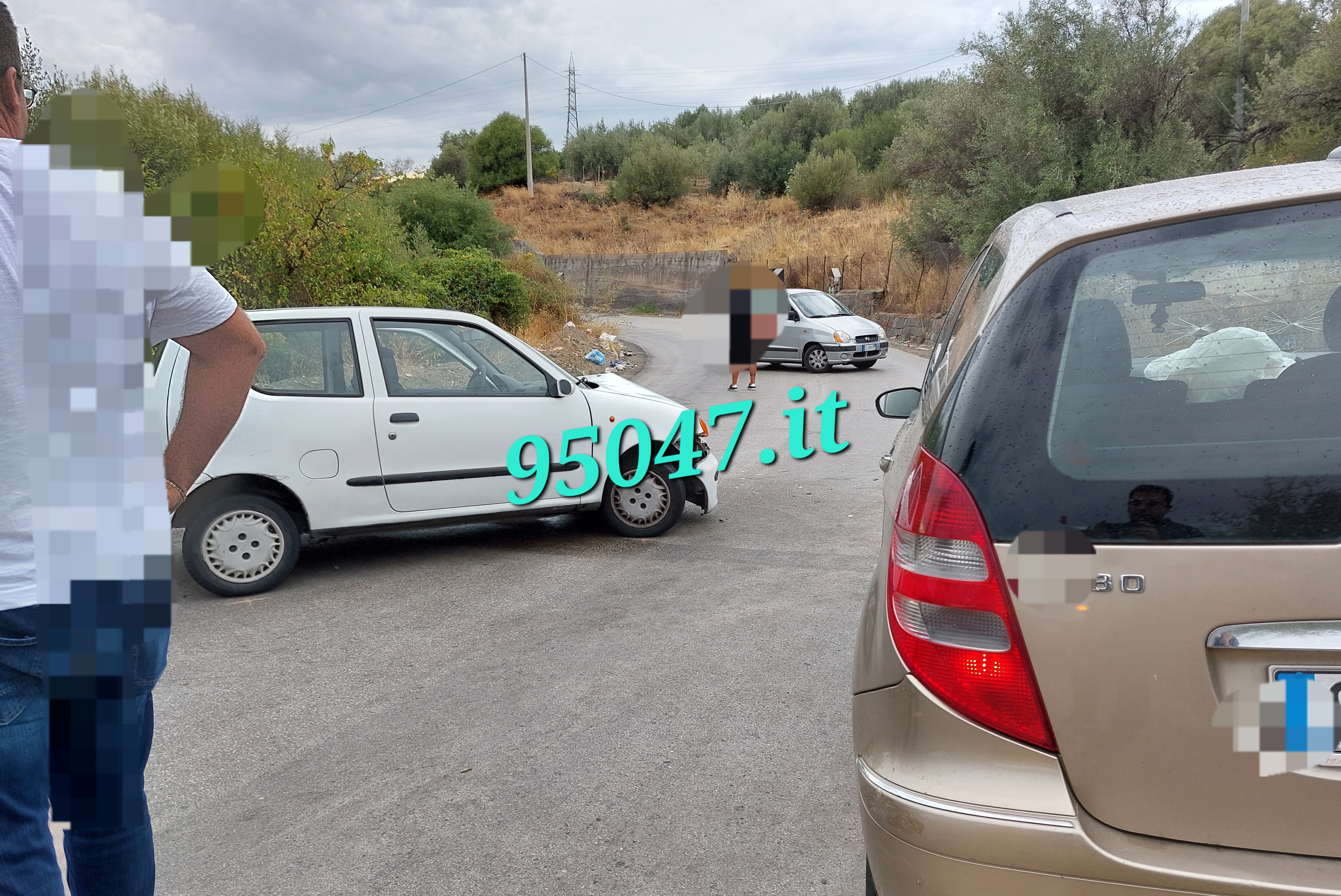 SCONTRO  TRA DUE AUTOVETTURE SULLA SP135 IN TERRITORIO DI BELPASSO IERI POMERIGGIO,  TRE FERITI