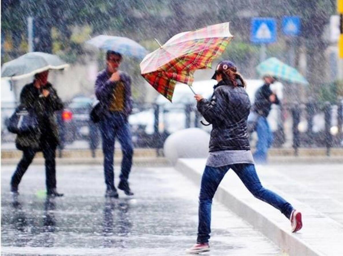 METEO SICILIA: DOMANI ANCORA INSTABILITÀ ED ALLERTA GIALLA.  TEMPERATURE IN DIMINUZIONE - 