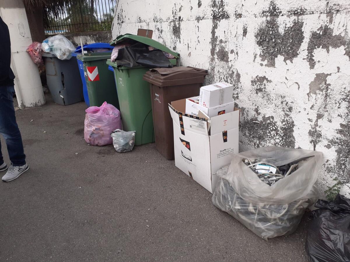 PATERNO': SCATTATE LE PRIME MULTE  SUI RIFIUTI NON CONFORMI - 