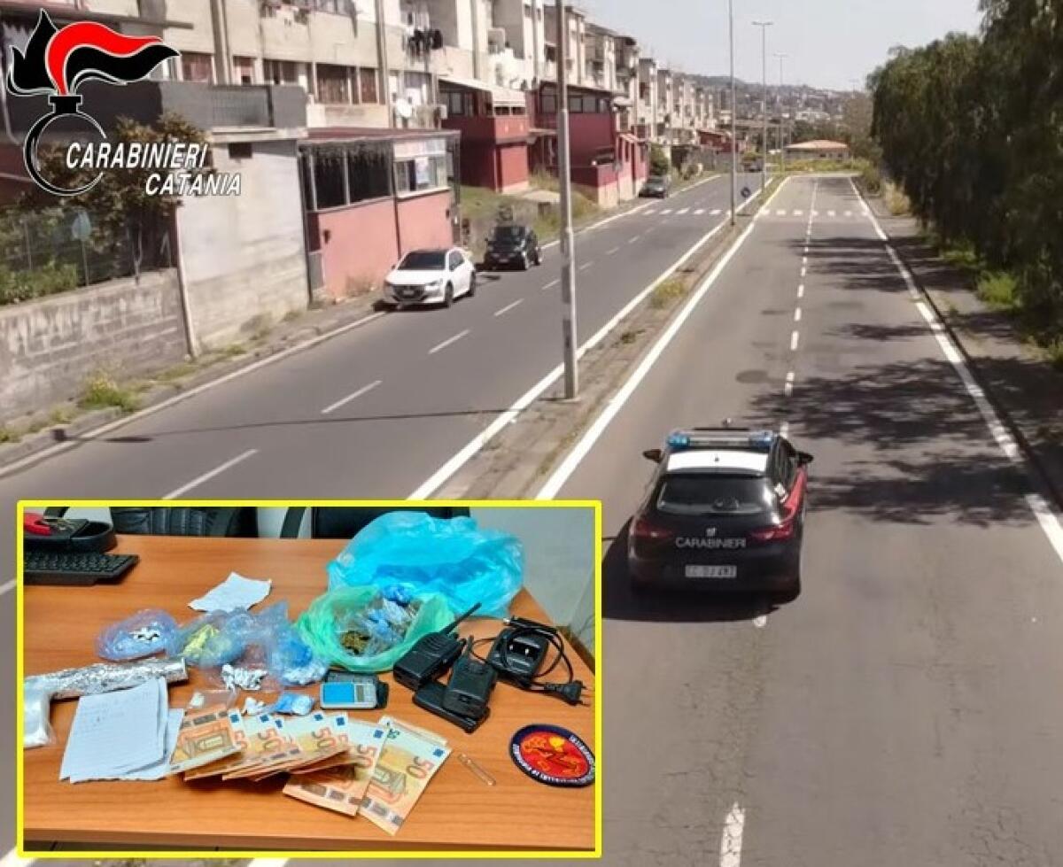 CATANIA. NASCONDEVA A CASA COCAINA E MARIJUANA - 
