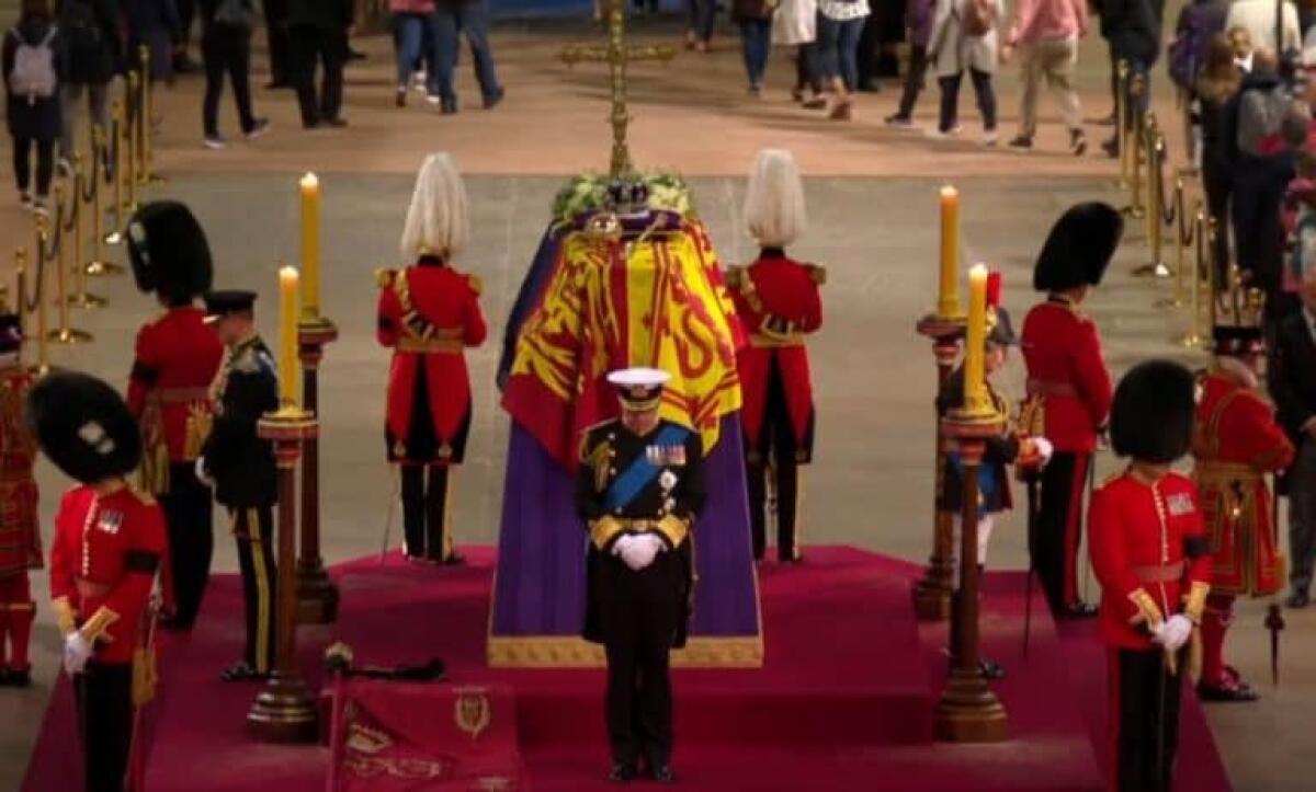 Elisabetta, oggi i funerali della Regina: Londra blindata - 