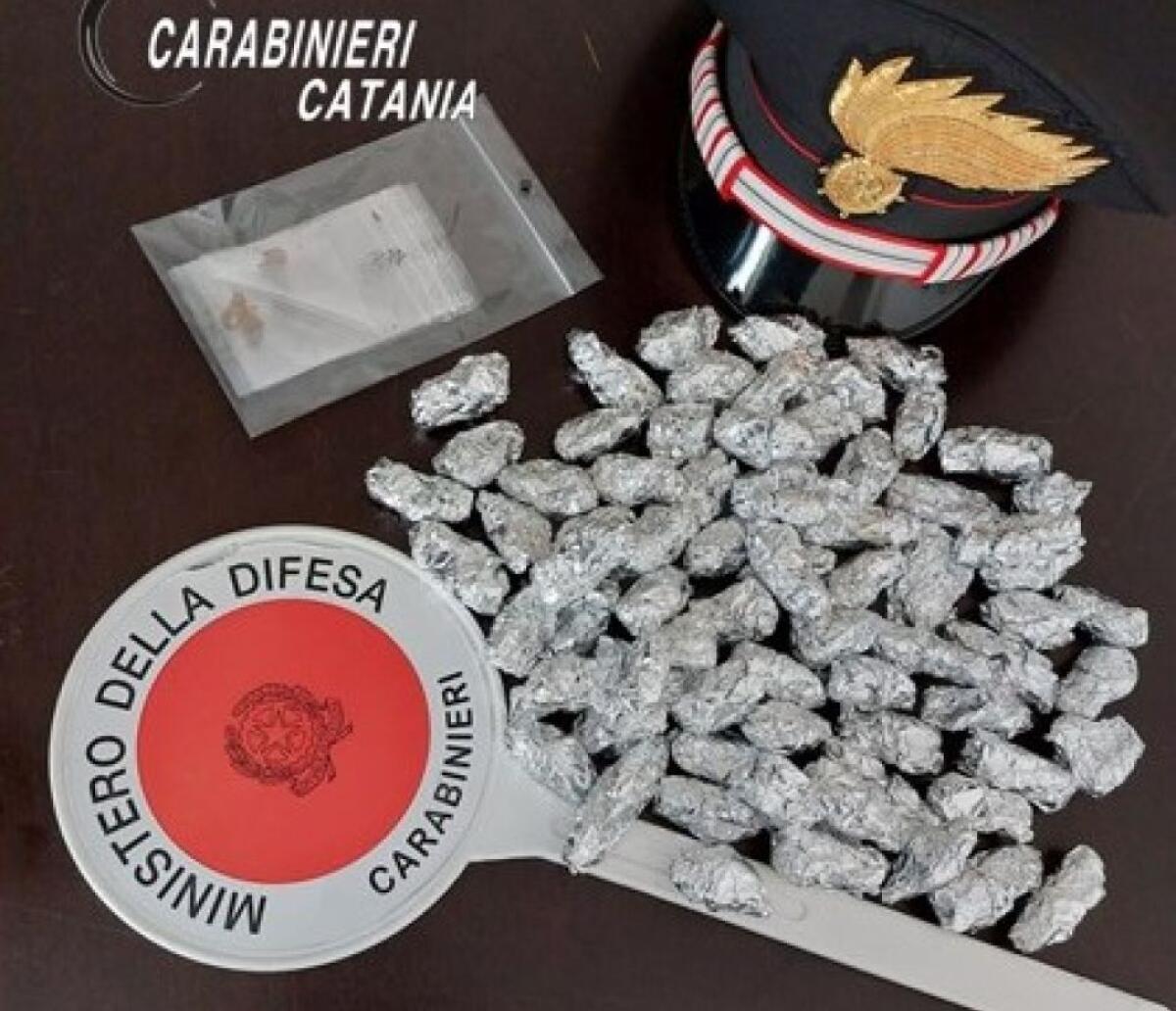 PATERNO': Beccato a spacciare in piena notte: arrestato 22enne - 