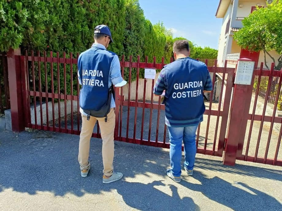 SEQUESTRATO  COMPLESSO RESIDENZIALE A FONDACHELLO:  GLI SCARICHI DELLA FOGNA FINIVANO IN MARE