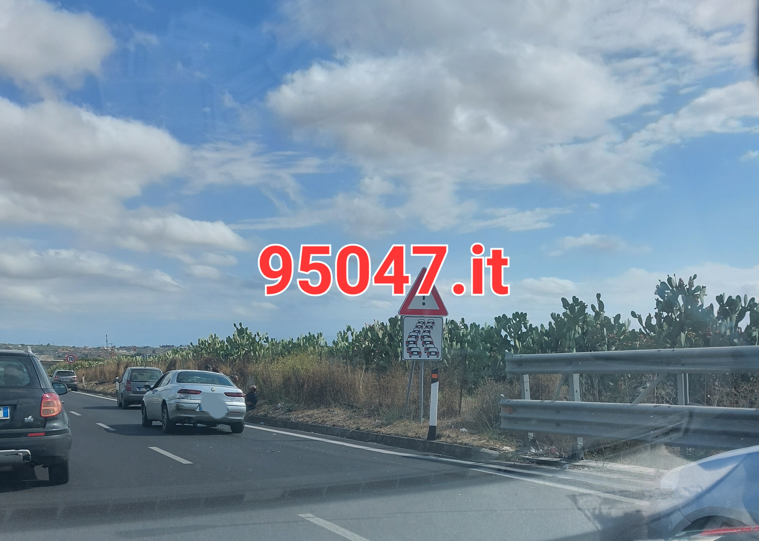 INCIDENTE SULLA SS121, FERITO CONDUCENTE. SOCCORSI SUL POSTO