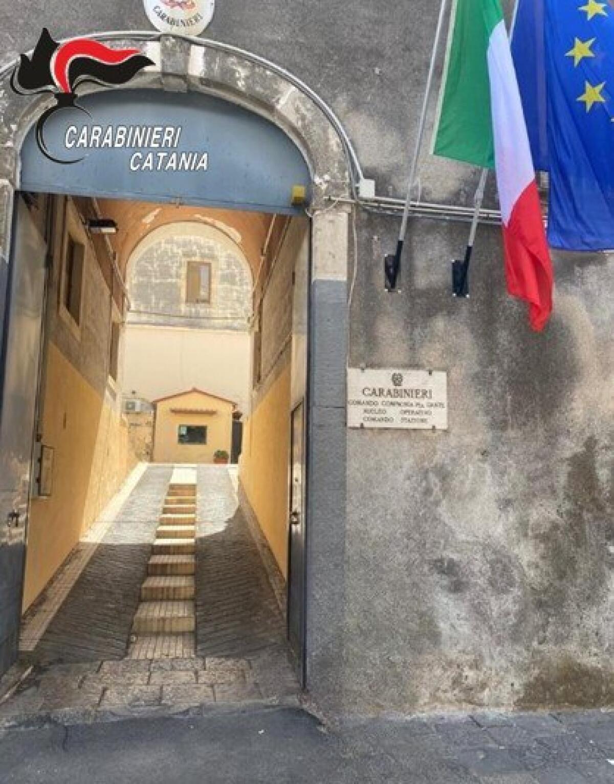 CATANIA. TENTATA ESTORSIONE, ARRESTATO DAI CARABINIERI PREGIUDICATO 52ENNE - 