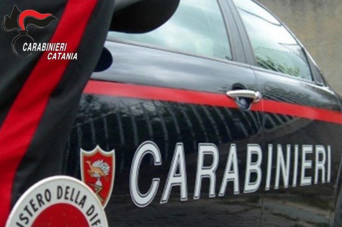 PEDINA LA EX MOGLIE PER LE VIE DELLA CITTÀ. ARRESTATO DAI CARABINIERI UN 33ENNE CATANESE. - 
