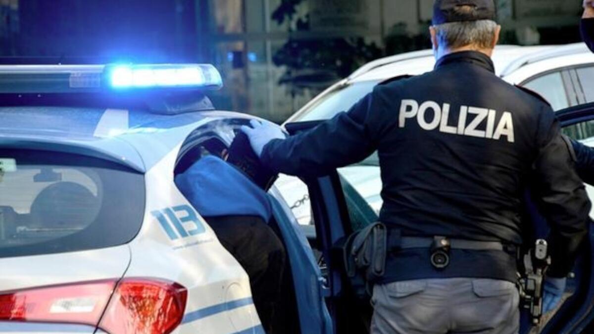 CATANIA, SPACCIAVANO DROGA SEQUESTRATA: ARRESTATI TRE POLIZIOTTI  CON L’ACCUSA DI ASSOCIAZIONE PER DELINQUERE - 