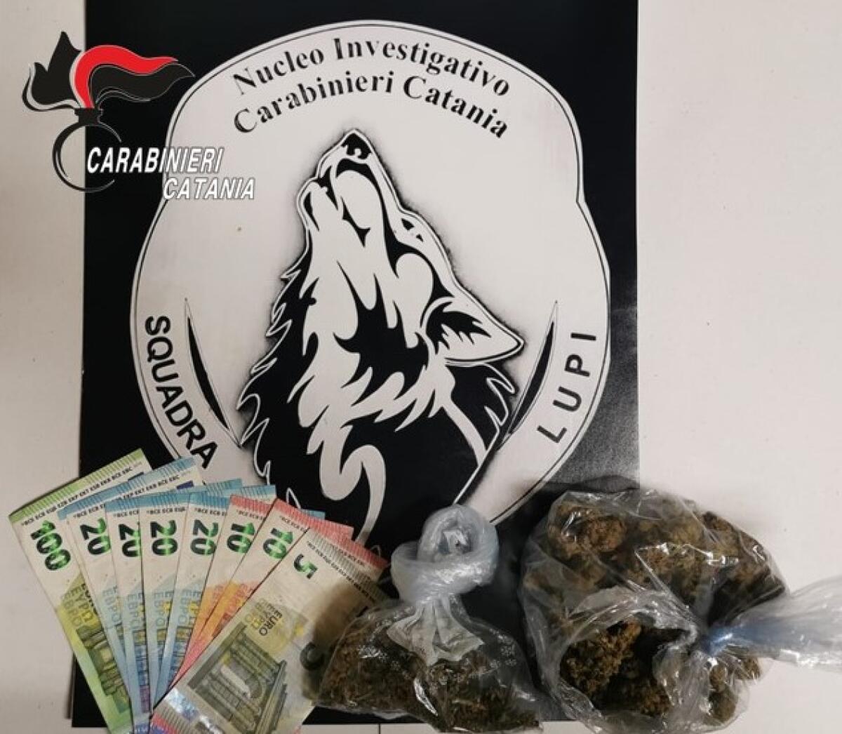 CATANIA. NASCONDE DROGA NEL FORNO DELLA CUCINA. ARRESTATO PUSHER - 