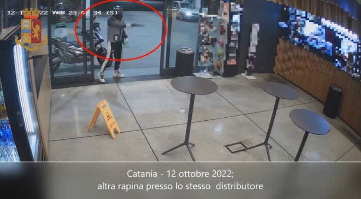CATANIA, RAPINA A MANO ARMATA IN UN DISTRIBUTORE IN VIA PALERMO: ARRESTATO - 